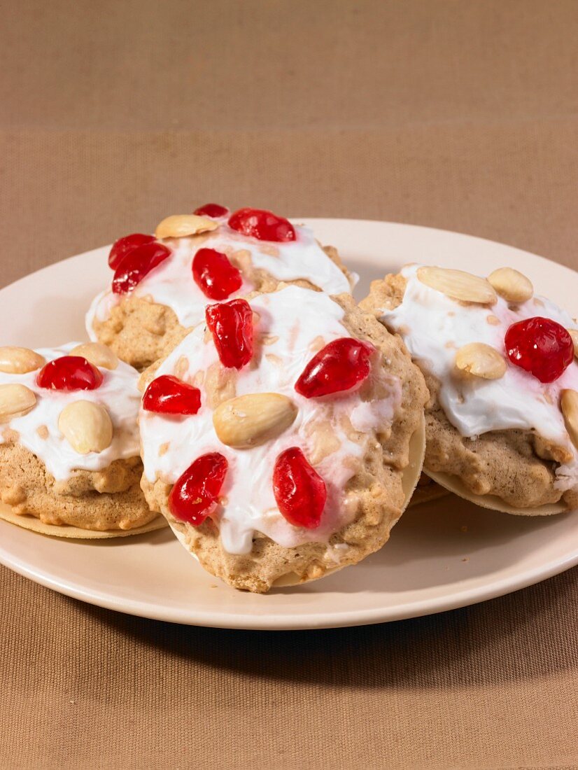 Gingerbread with almonds and glacé cherries