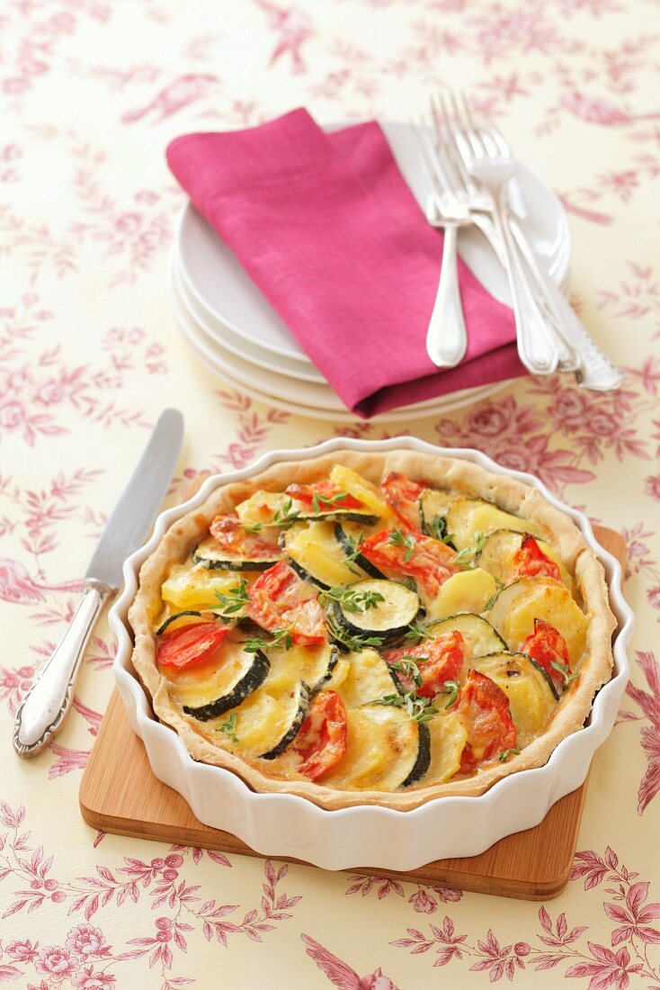 Quiche mit Kartoffeln, Zucchini und Tomaten