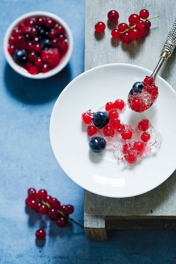 Champagnergelee mit Beeren