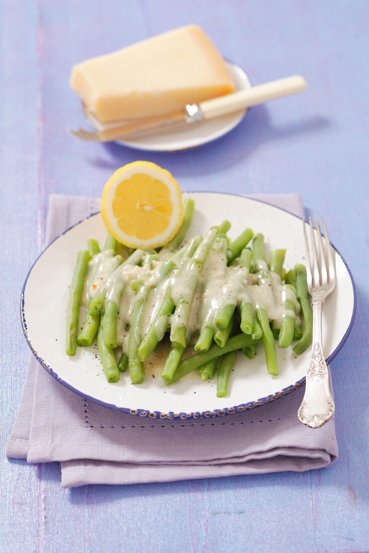 Green beans with Parmesan sauce
