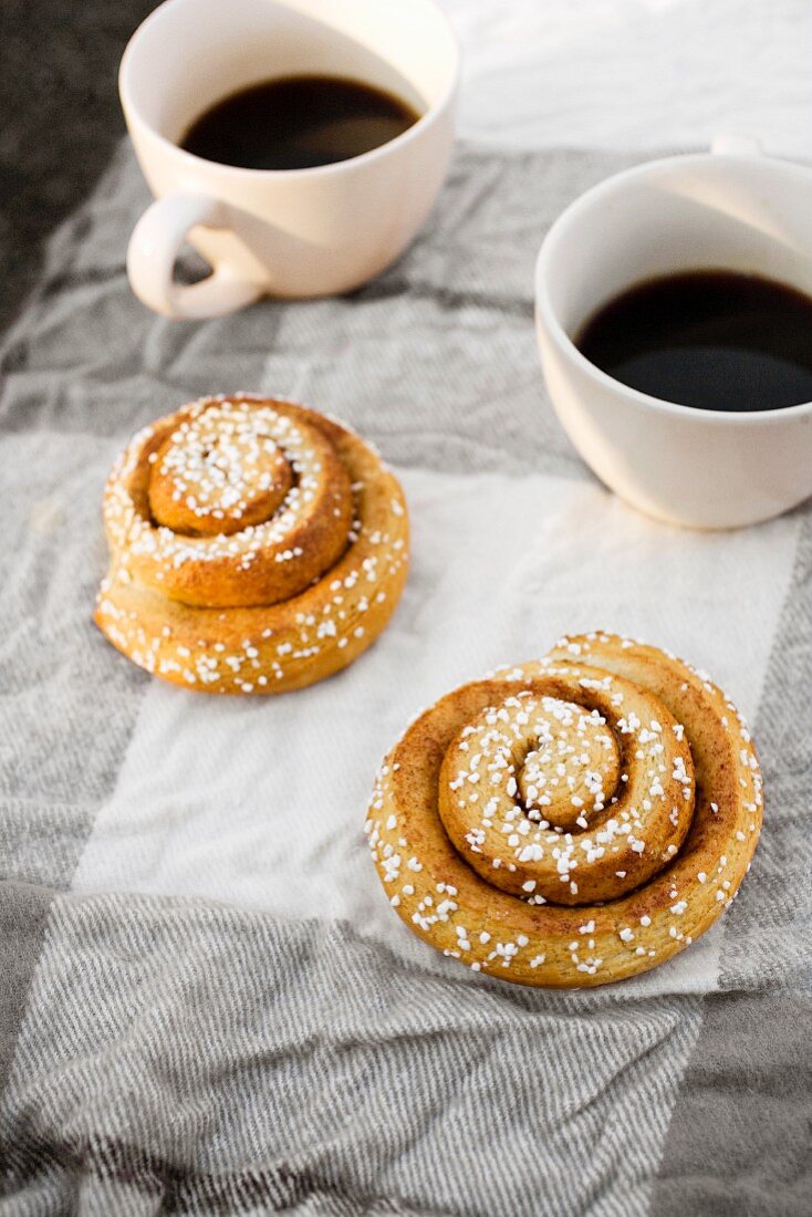 Zimtschnecken und Kaffee