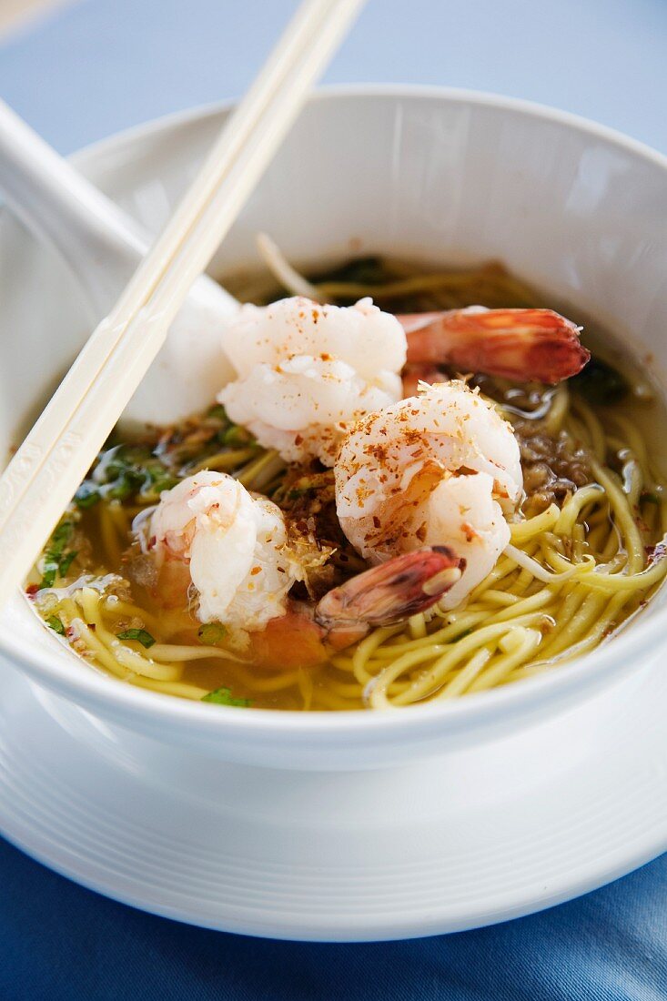 Noodle soup with scampi (Thailand)