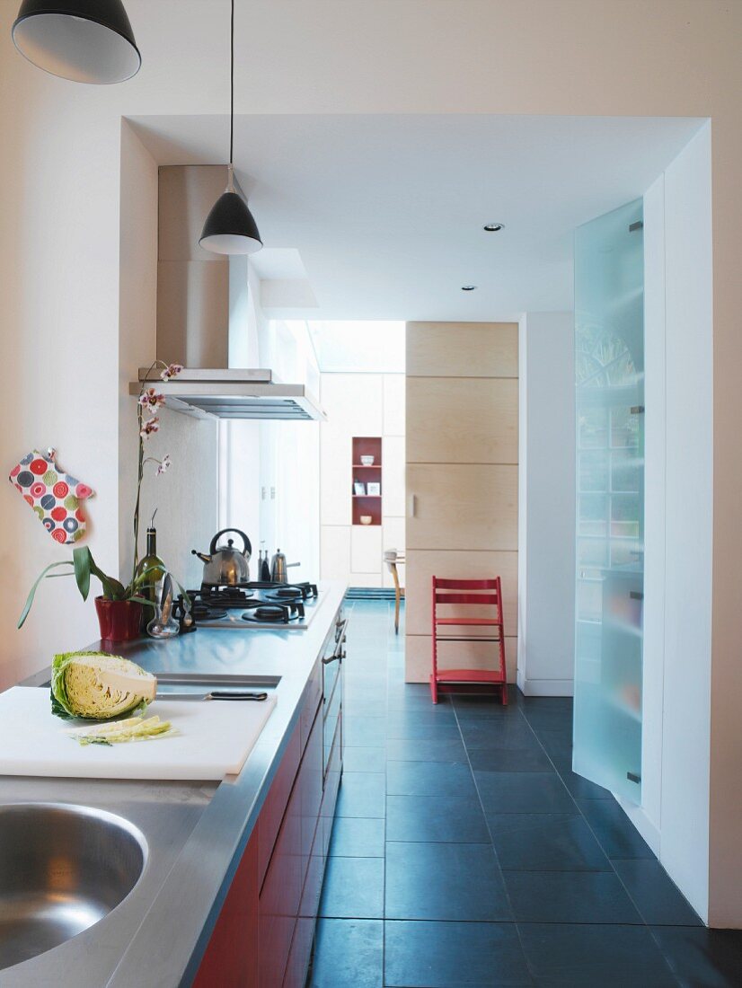 Fitted base units in kitchen