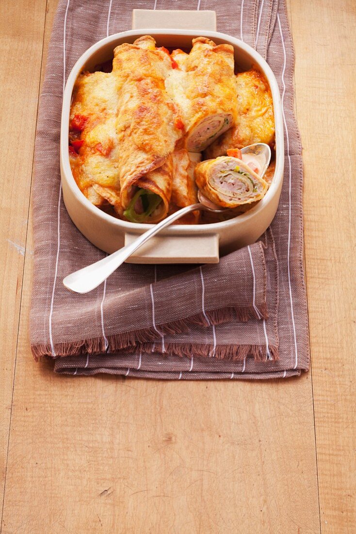 Baked pancakes with savoury filling