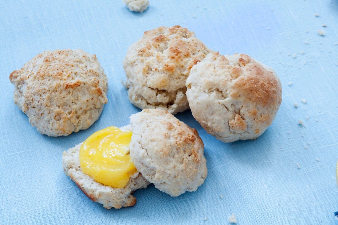 Scones mit Lemon Curd