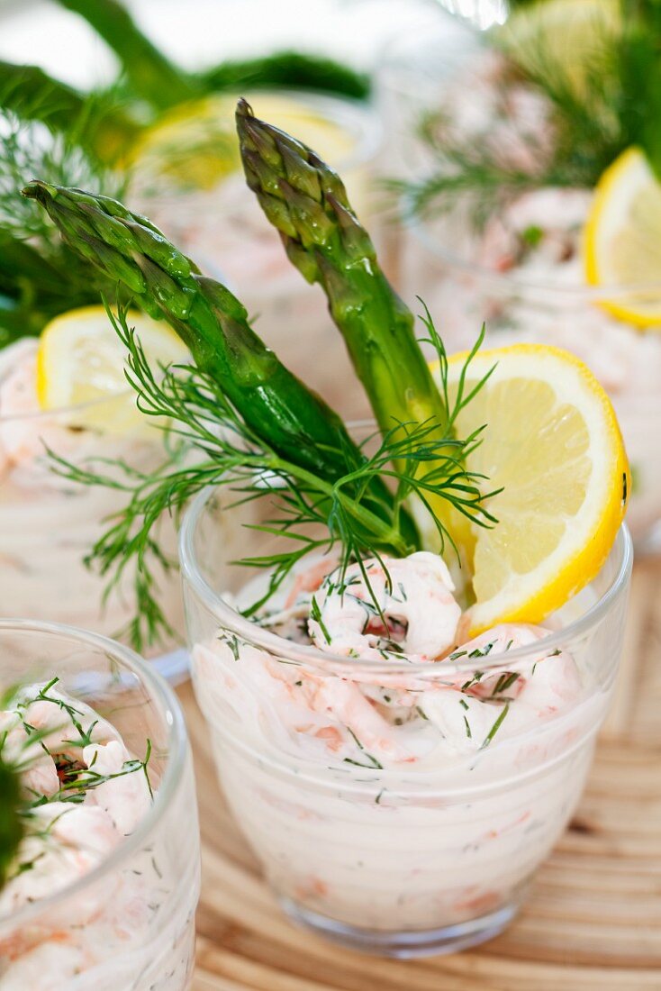 Shrimp cocktail with green asparagus