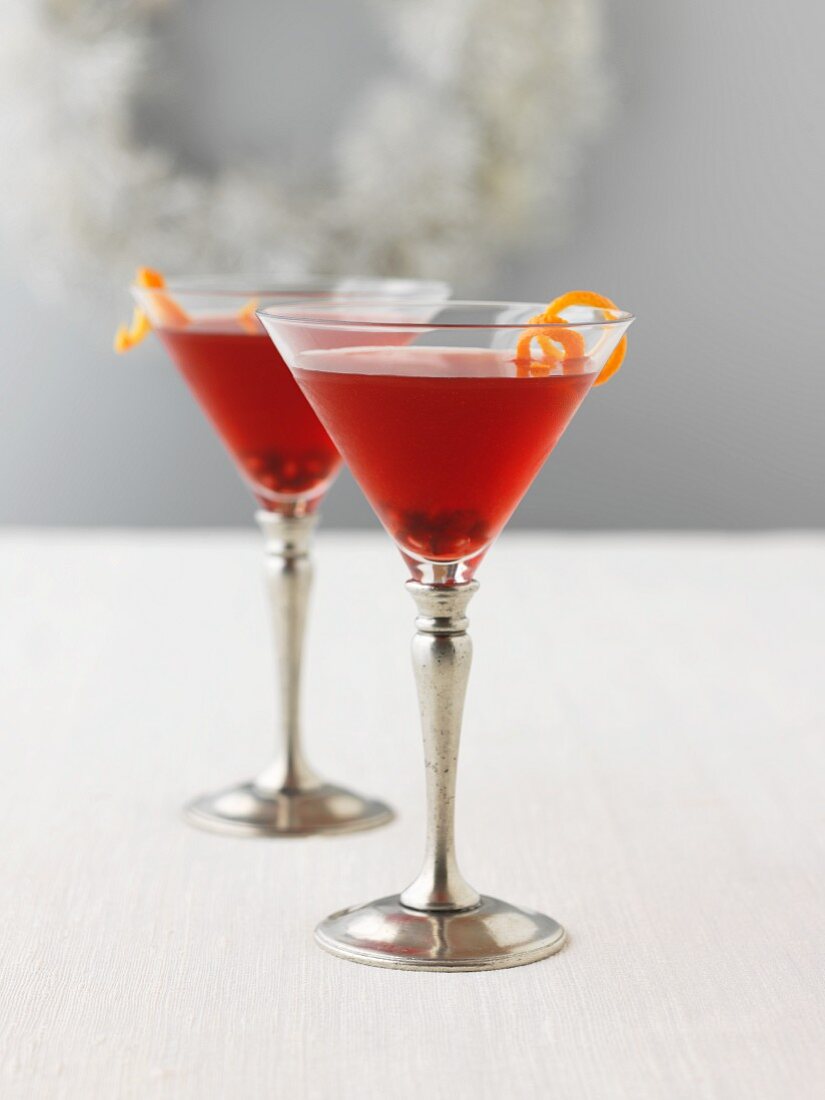 Martini mit Orangenzesten