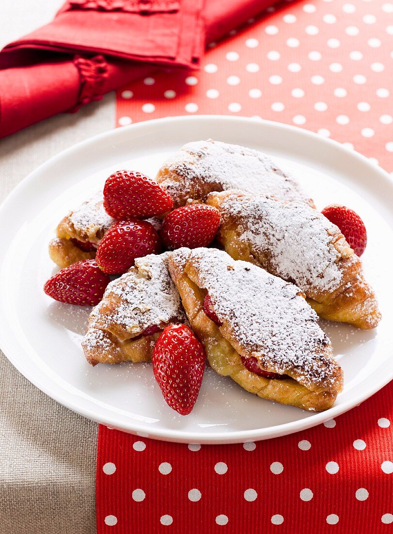French toast croissants with strawberries