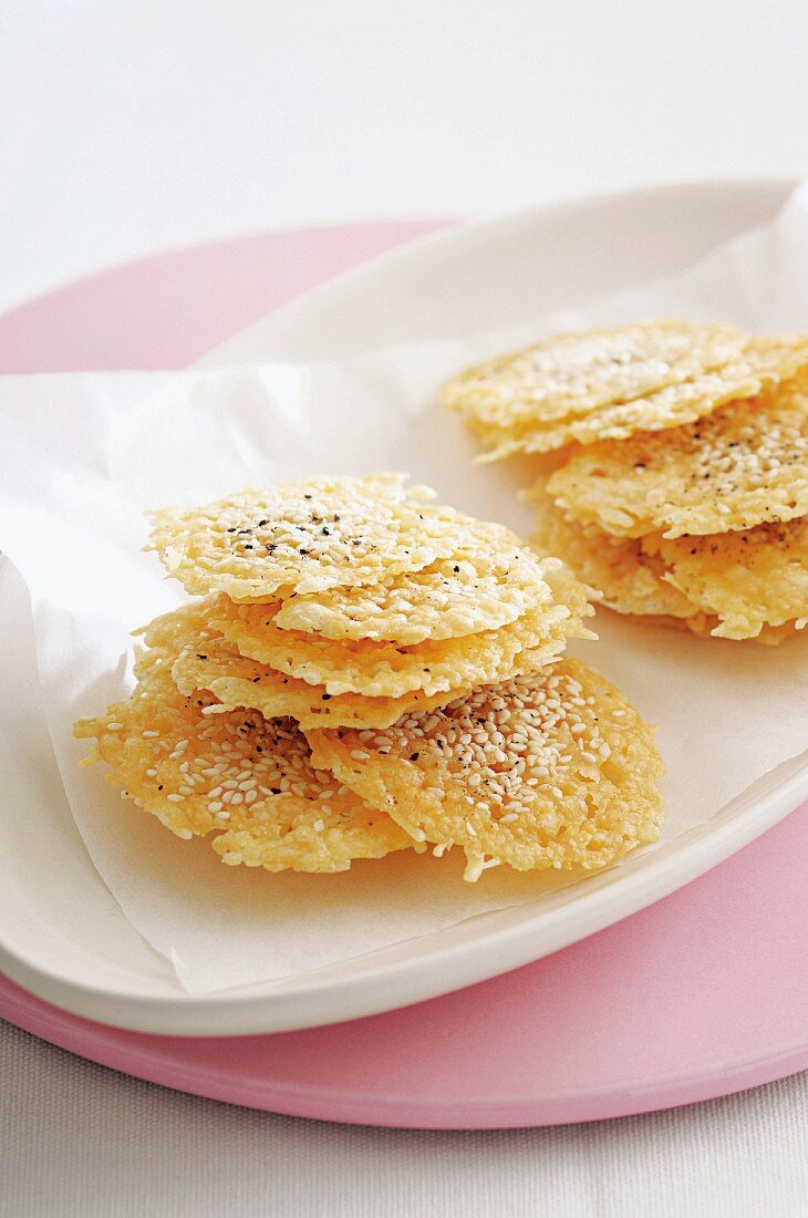 Parmesan crackers with sesame seeds