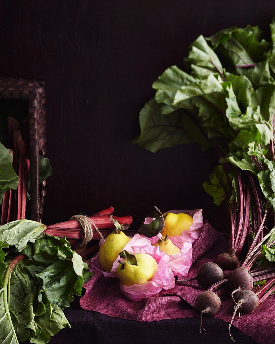 Rhubarb, quinces and beetroot