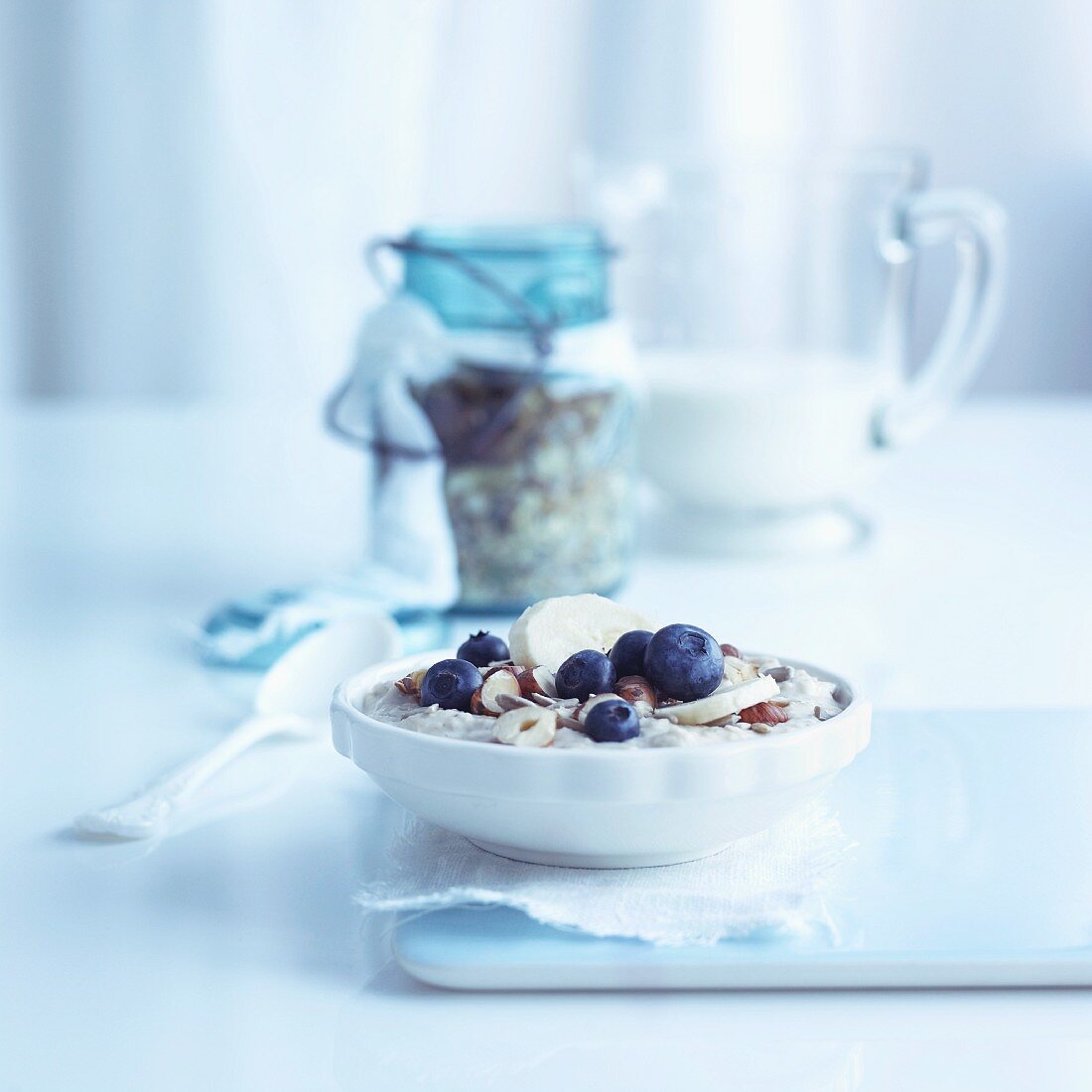 Porridge with nuts, bananas and blueberries