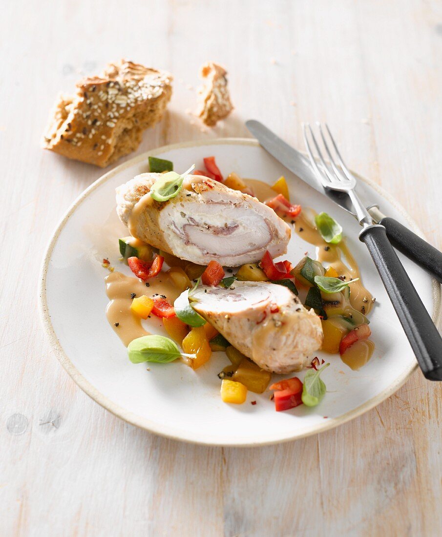 Turkey roulade with vegetables