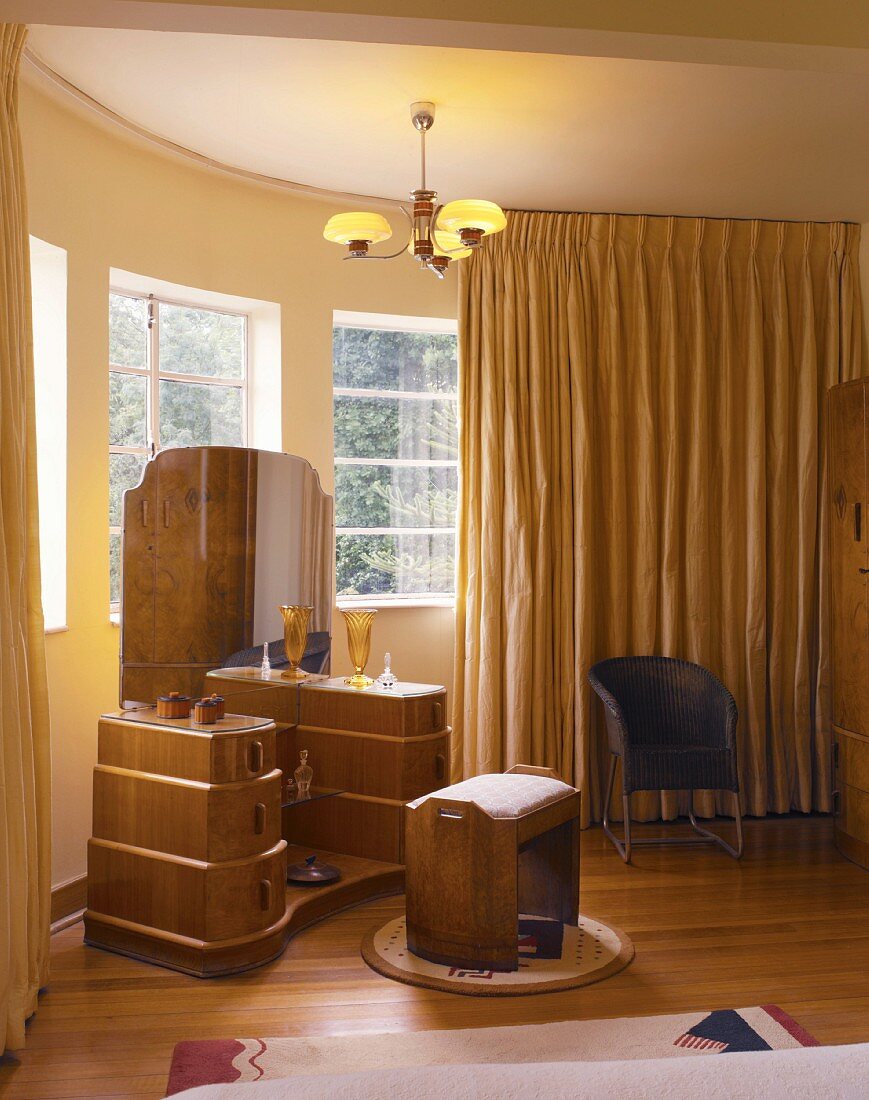 Dressing table with mirror in Art Nouveau bedroom