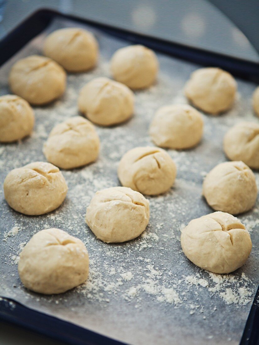 Unbaked scones on a baking tray