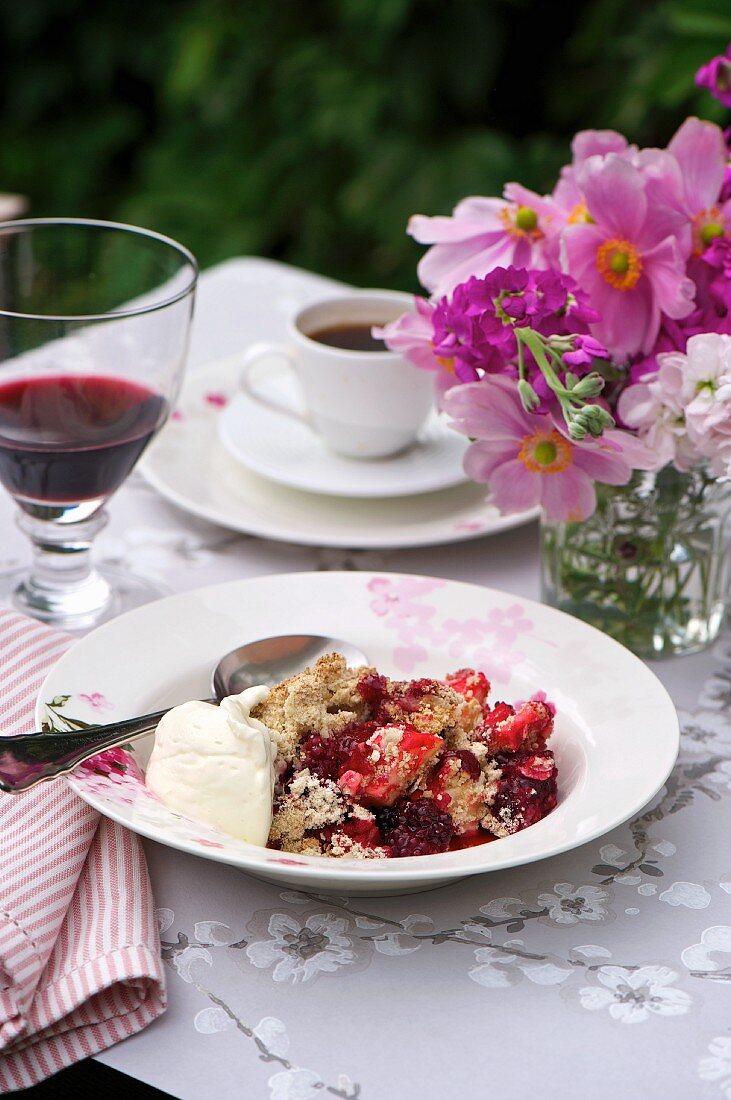 Apple and blackberry crumble bake