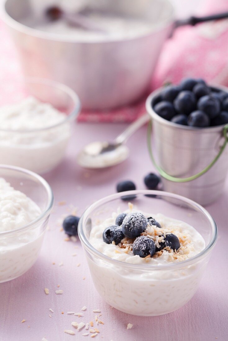 Kokosmilchreis mit Blaubeern