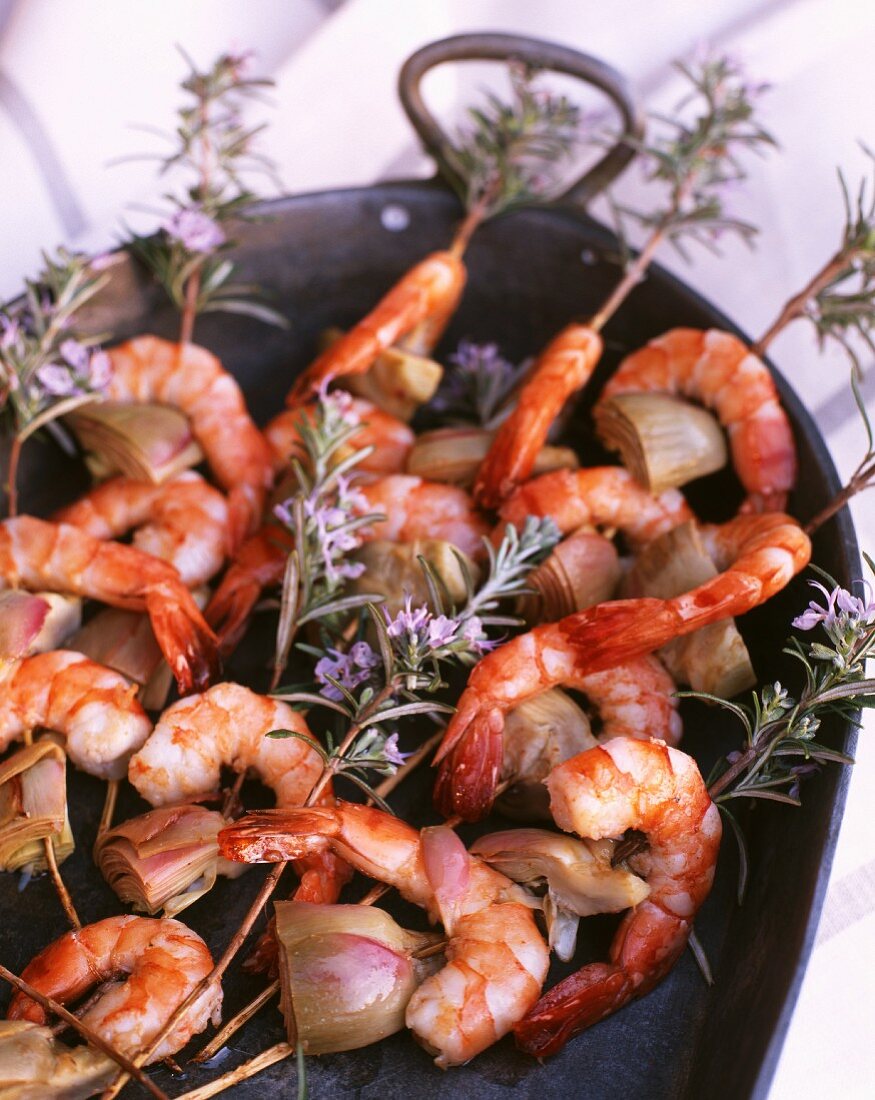 Shrimp kebabs with rosemary and artichokes
