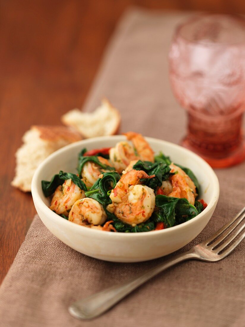 Shrimp with leaf spinach