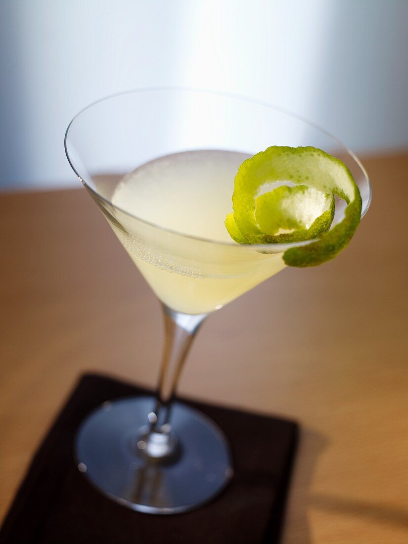 'Kamikaze' (cocktail with vodka and lime juice)