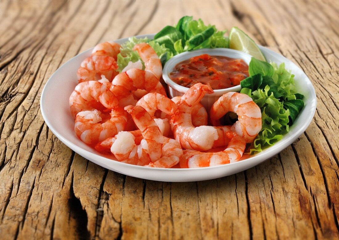 Tiger prawns with dip and lettuce