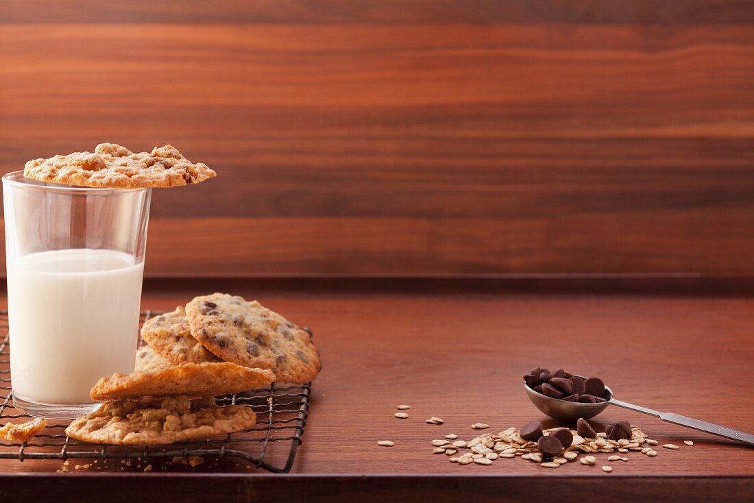 Cookies and a glass of milk