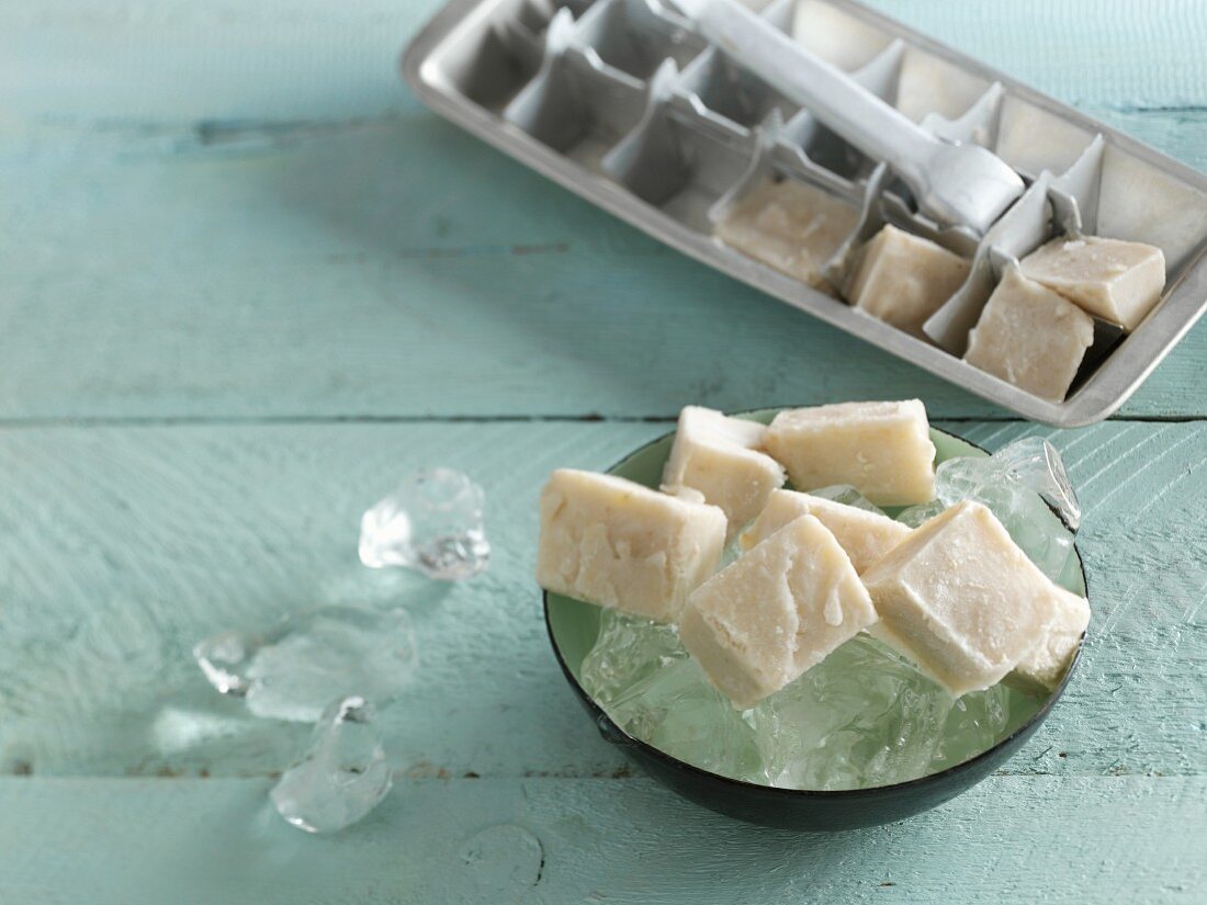 Yoghurt ice cubes for dogs