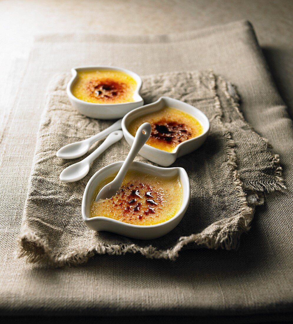 Pikante Creme brulee mit Foie Gras