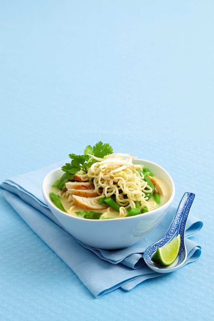 Laksa (noodle soup with chicken and coconut milk, South East Asia)