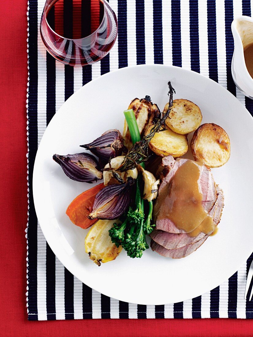 Roast lamb with vegetables