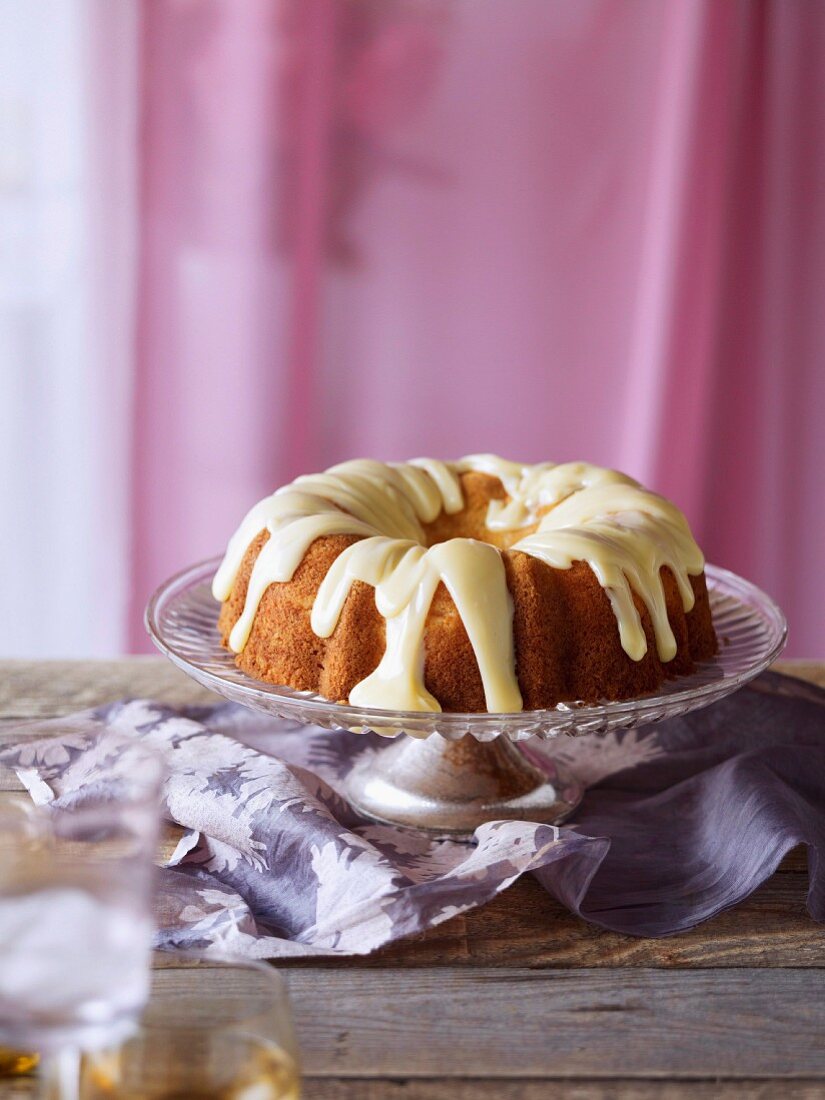 Aprikosen-Sauerrahm-Kuchen