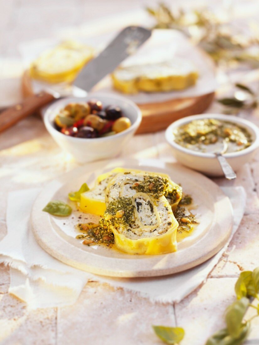 Rotolo ricotta e spinaci (roulade with ricotta and spinach filling)