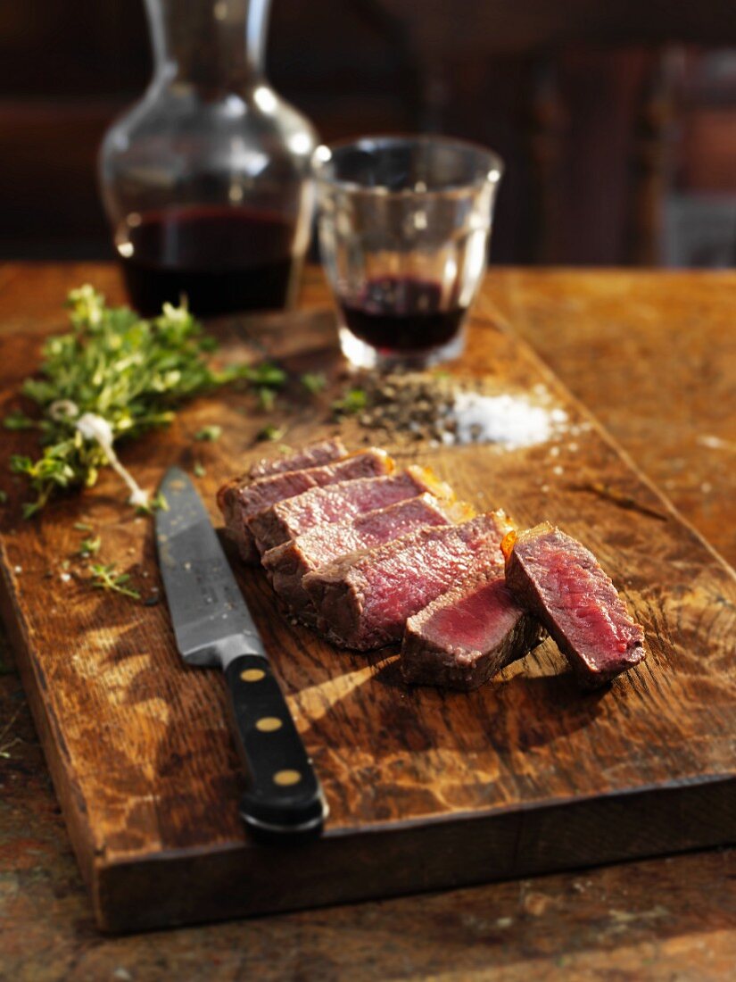 Steak vom Wagyu-Rind in Scheiben geschnitten