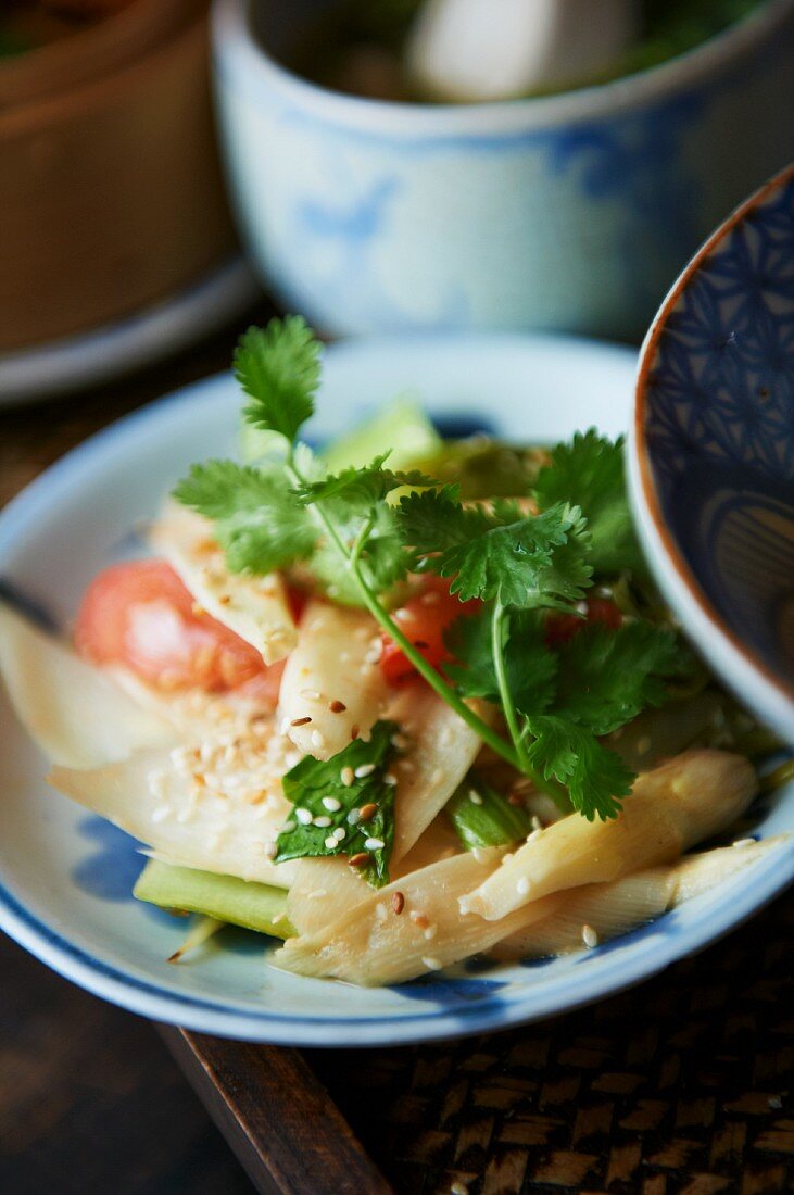 Asparagus with sesame seeds and coriander (China)