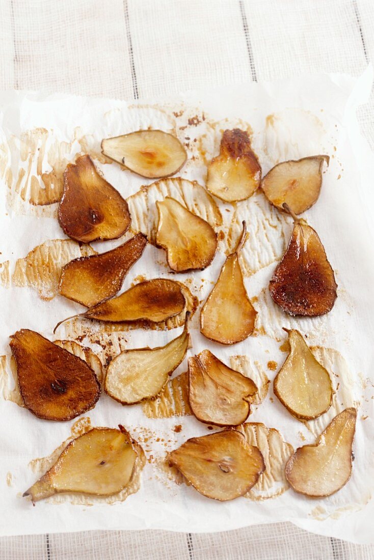 Baked pear slices