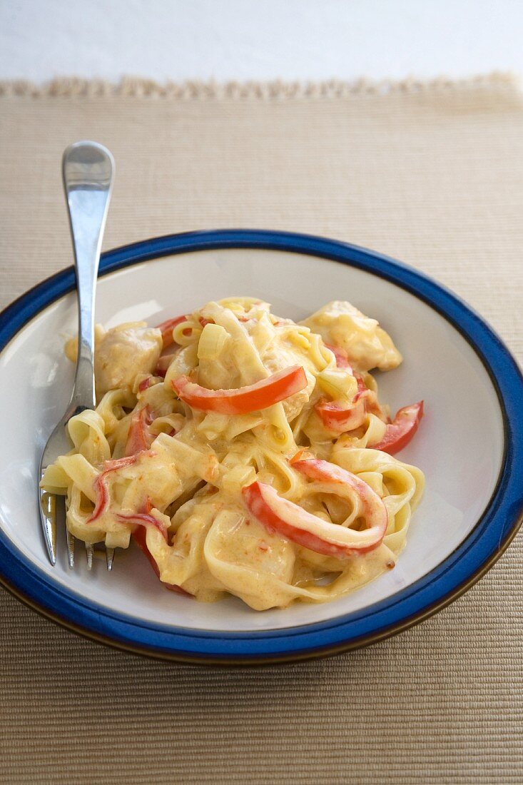 Creamy Pasta with Chicken and Red Pepper