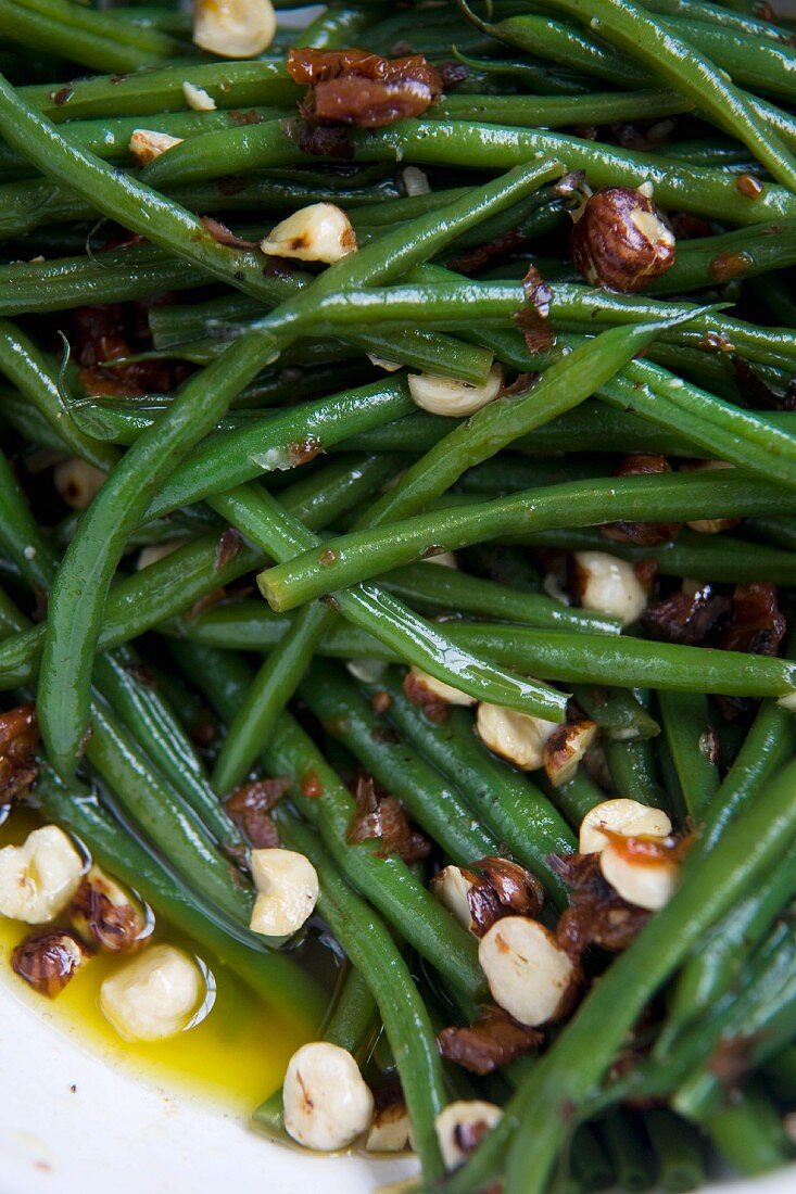 Grüner Bohnensalat mit Haselnüssen (Ausschnitt)