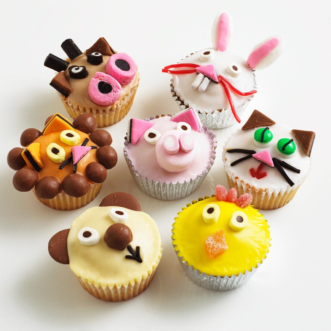 Lustige Cupcakes mit Tiergesichtern