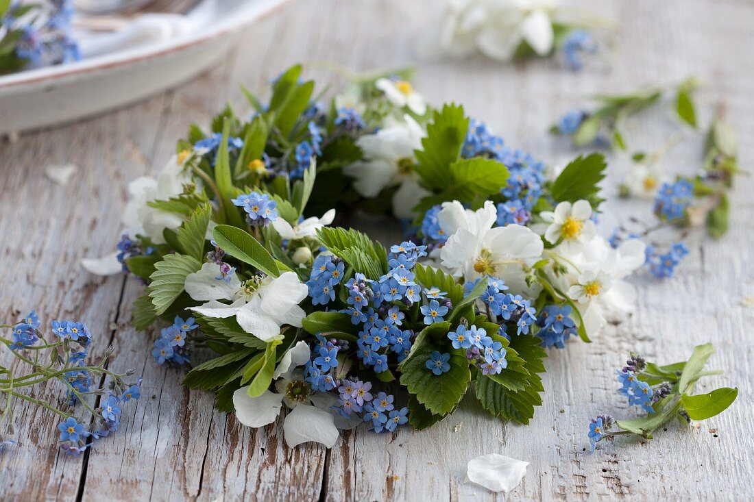 A wreath of forget-me-not and garden jasmine