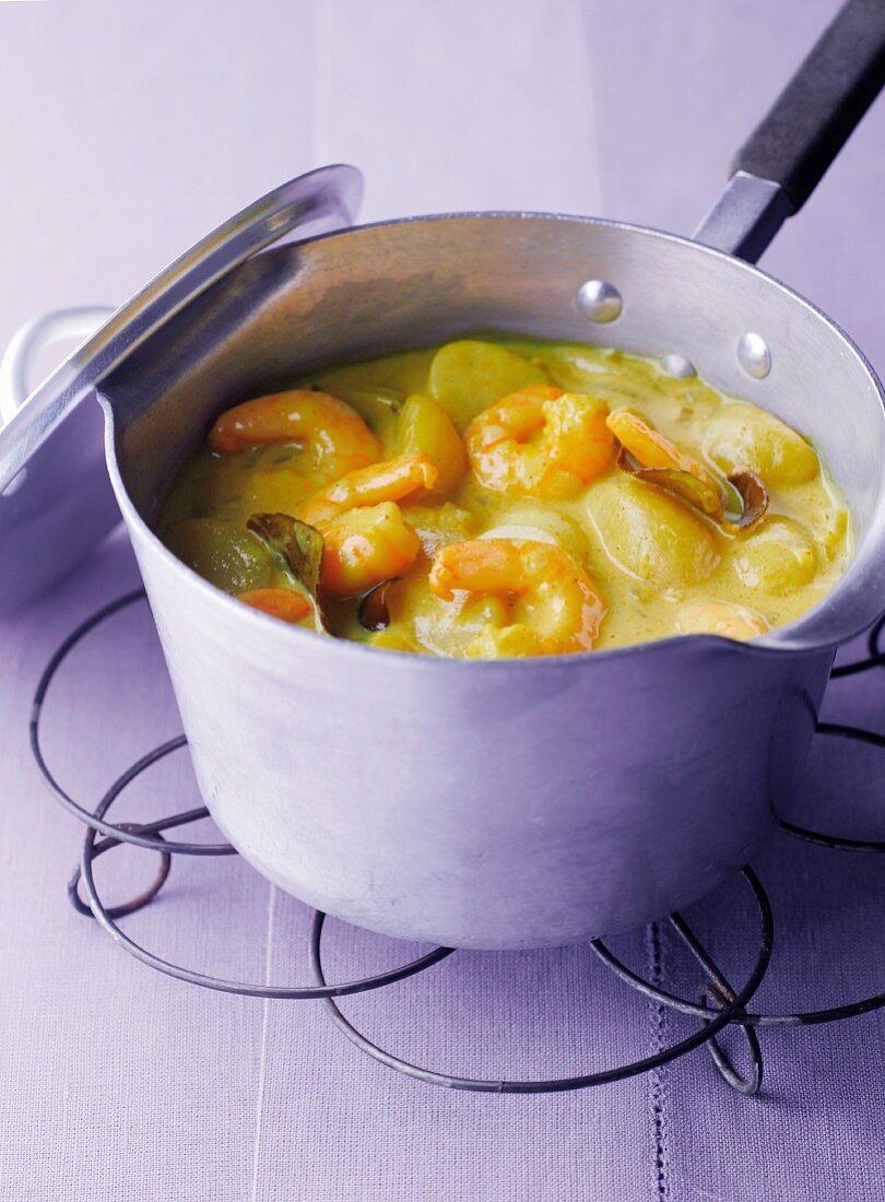 Malaysian prawn curry