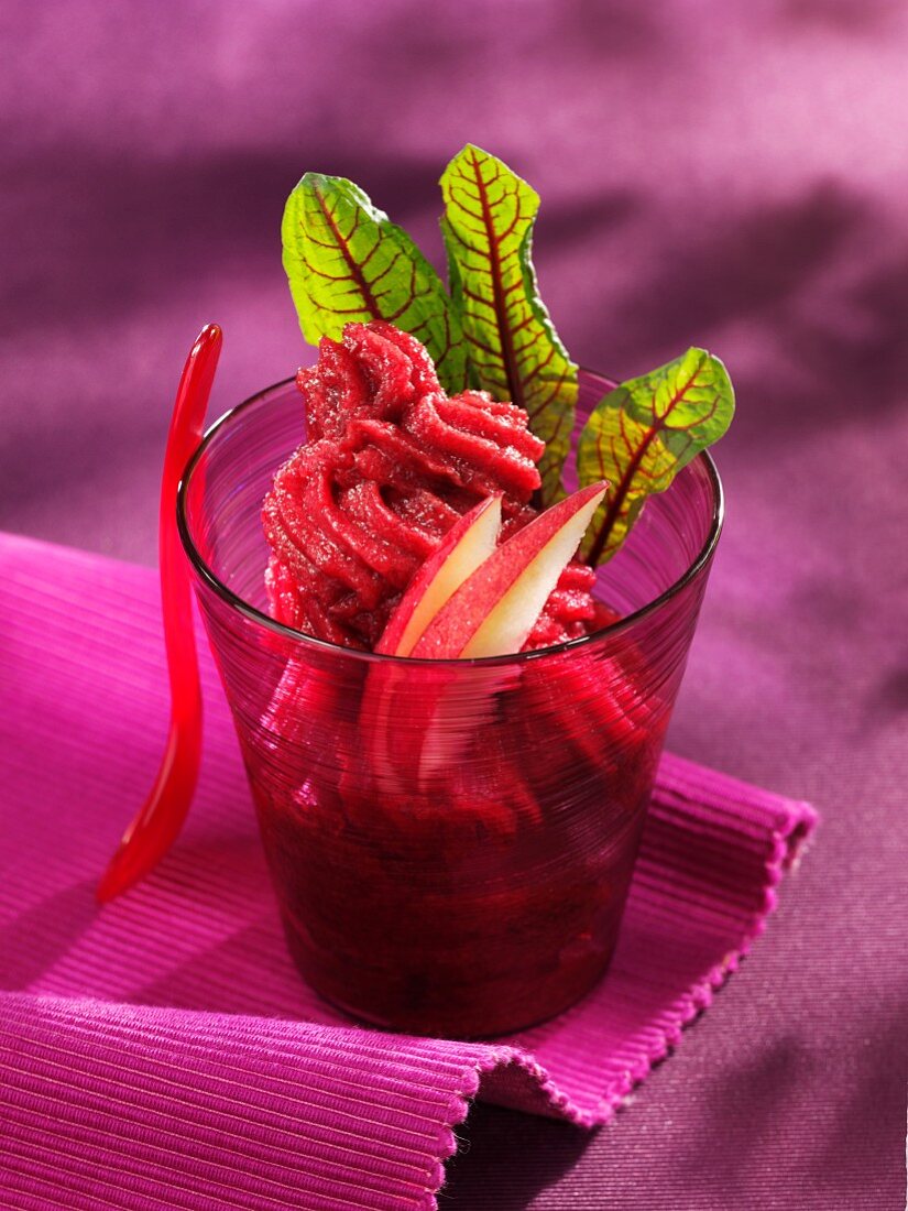 Rote-Bete-Apfel-Sorbet