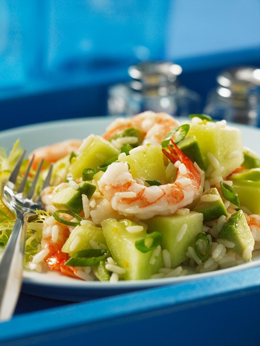 Rice salad with shrimps and honeydew melon