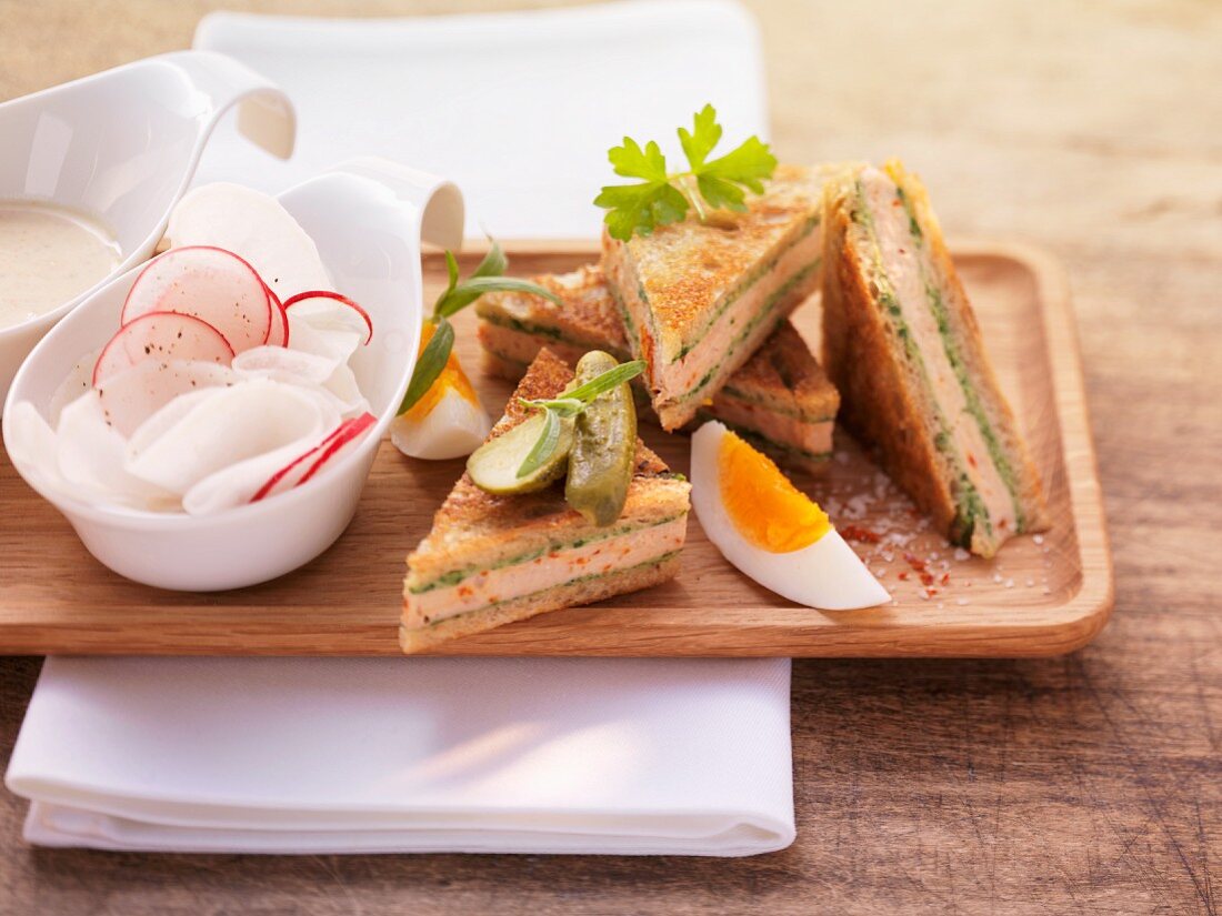 Toasted spinach and chilli paste sandwiches