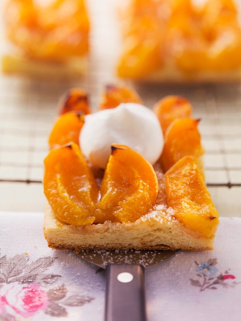 Apricot tray bake with cream