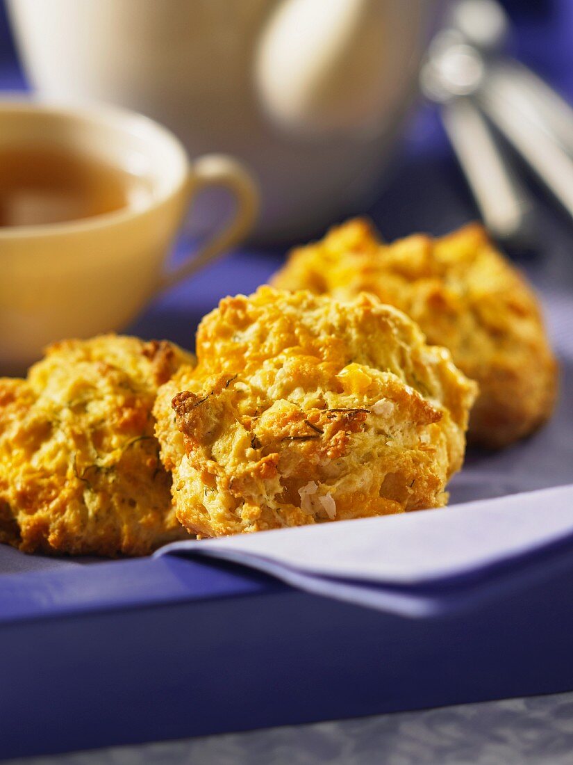 Cheddar-Kräuter-Scones