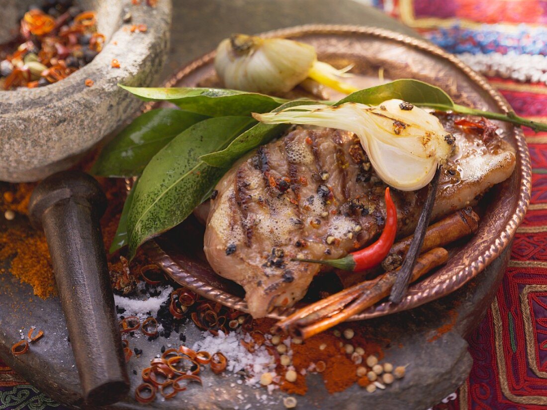 Gegrilltes Rindersteak mit Gewürzen