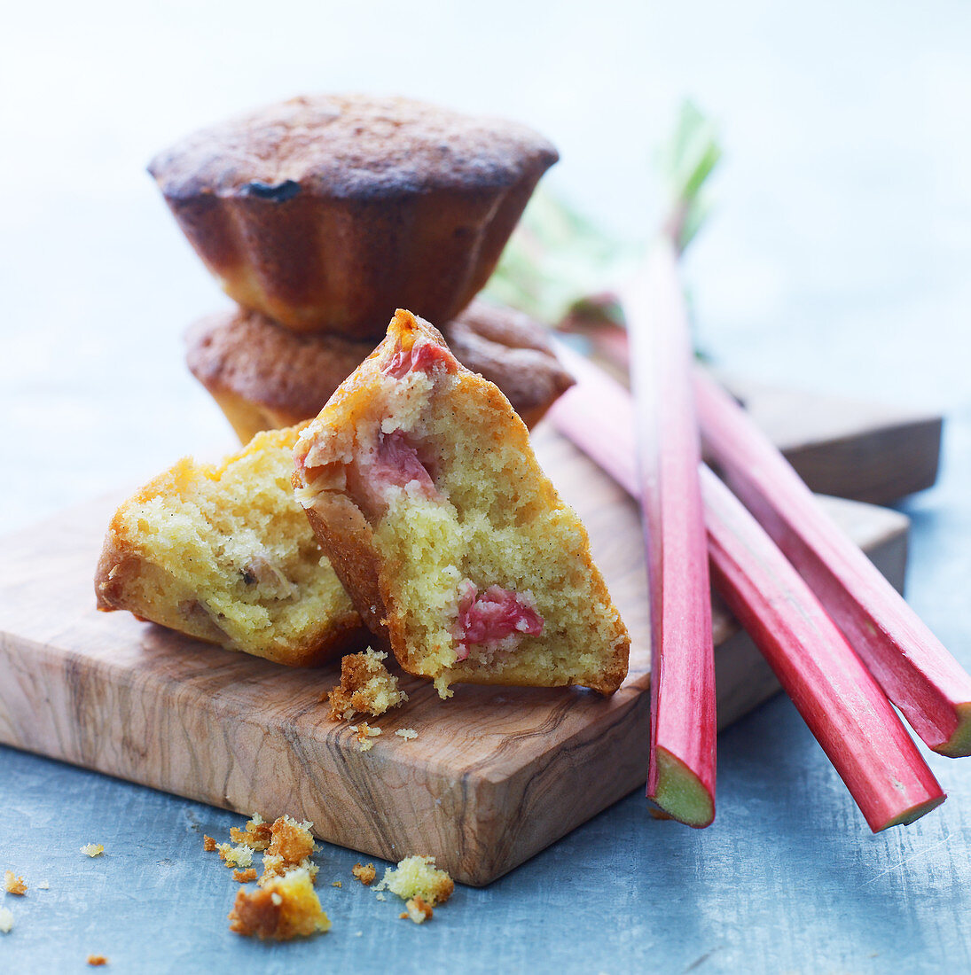 Rhubarb cake