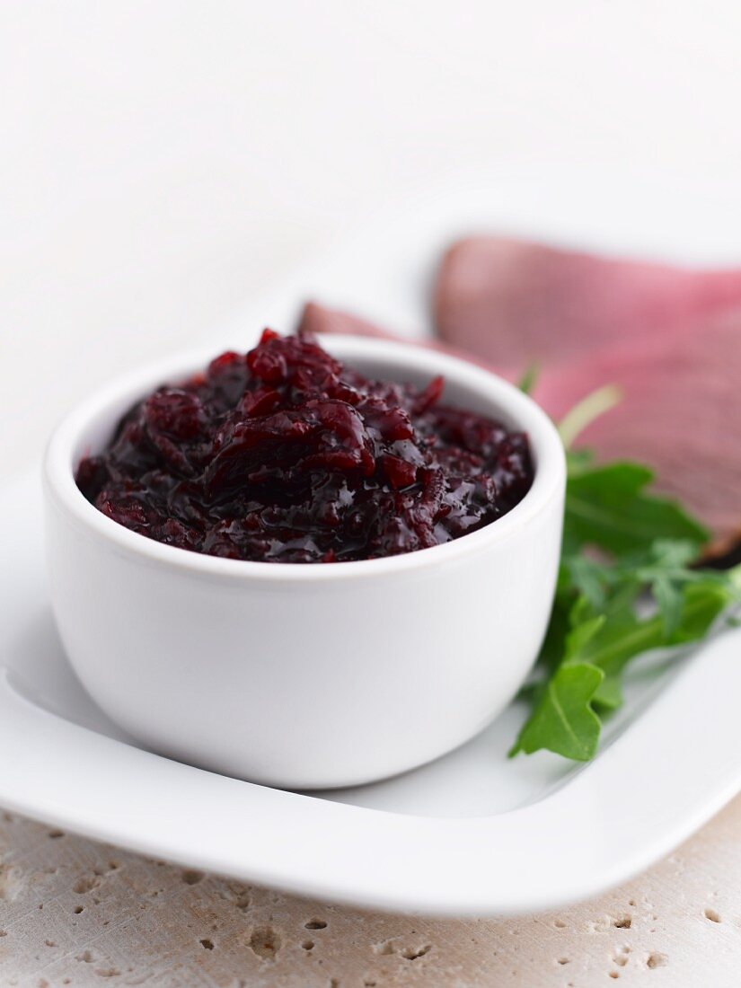 Beetroot chutney with horseradish