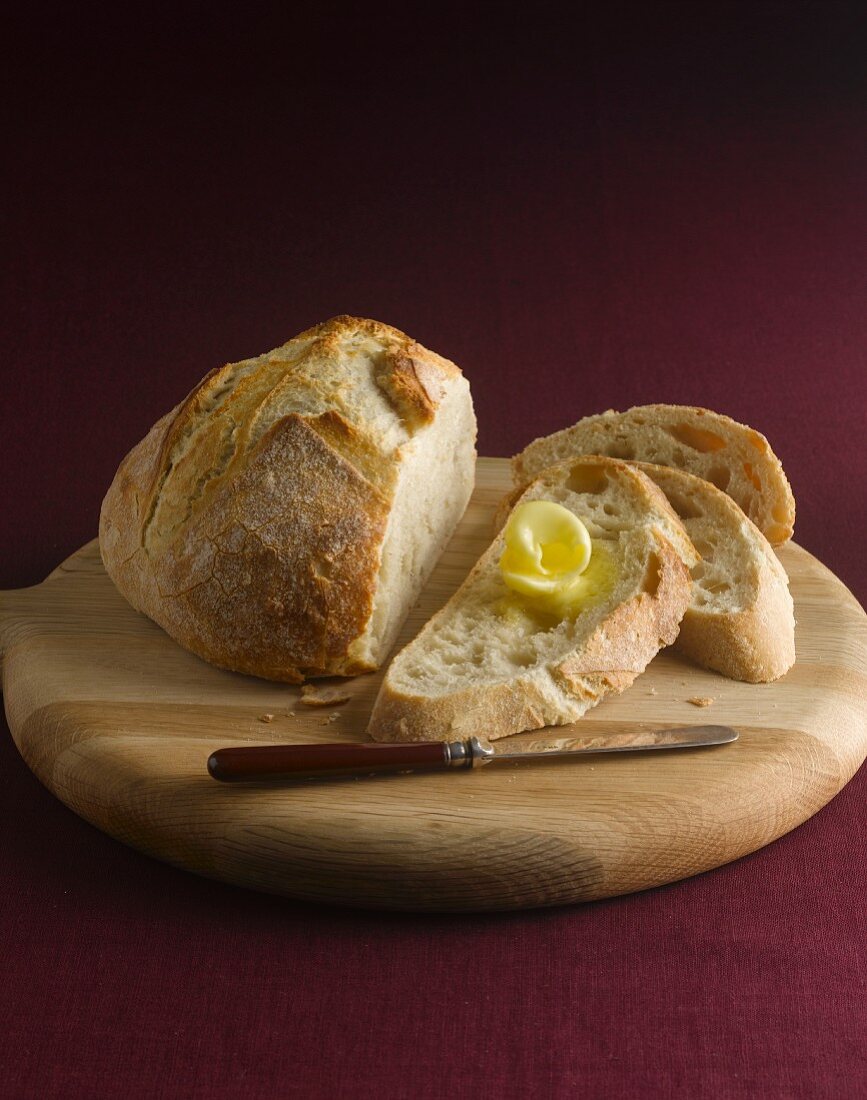 Weißbrot mit Butter