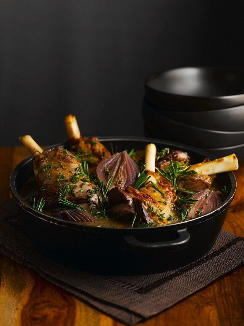 Braised leg of lamb with onions and rosemary