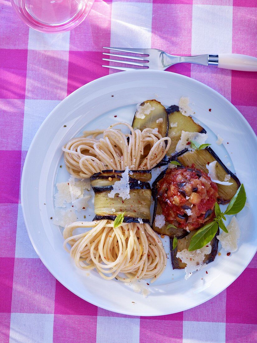 Spaghetti with aubergines